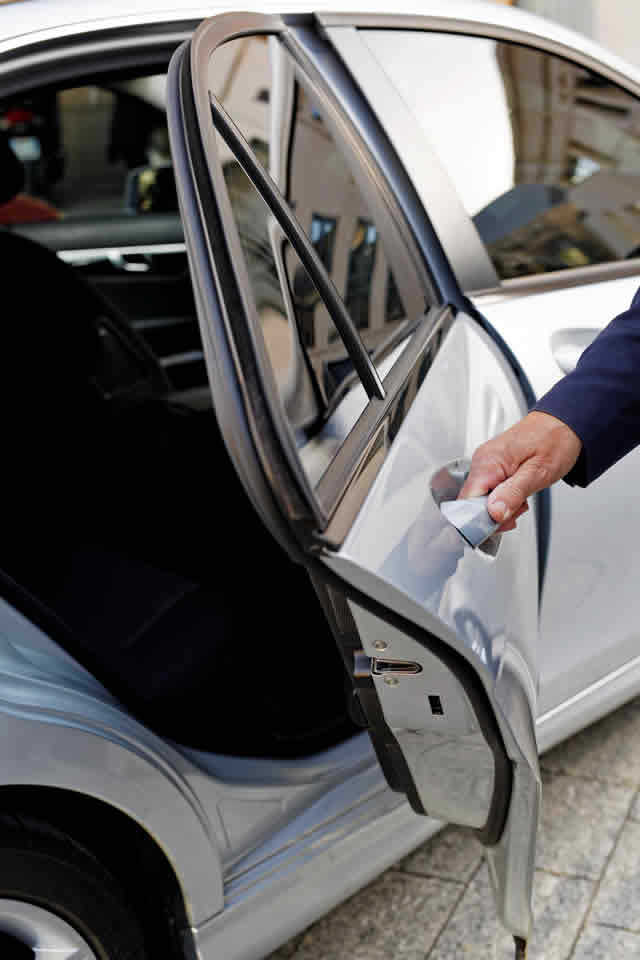 ÉLÉGANCE LIMOUSINE SERVICE