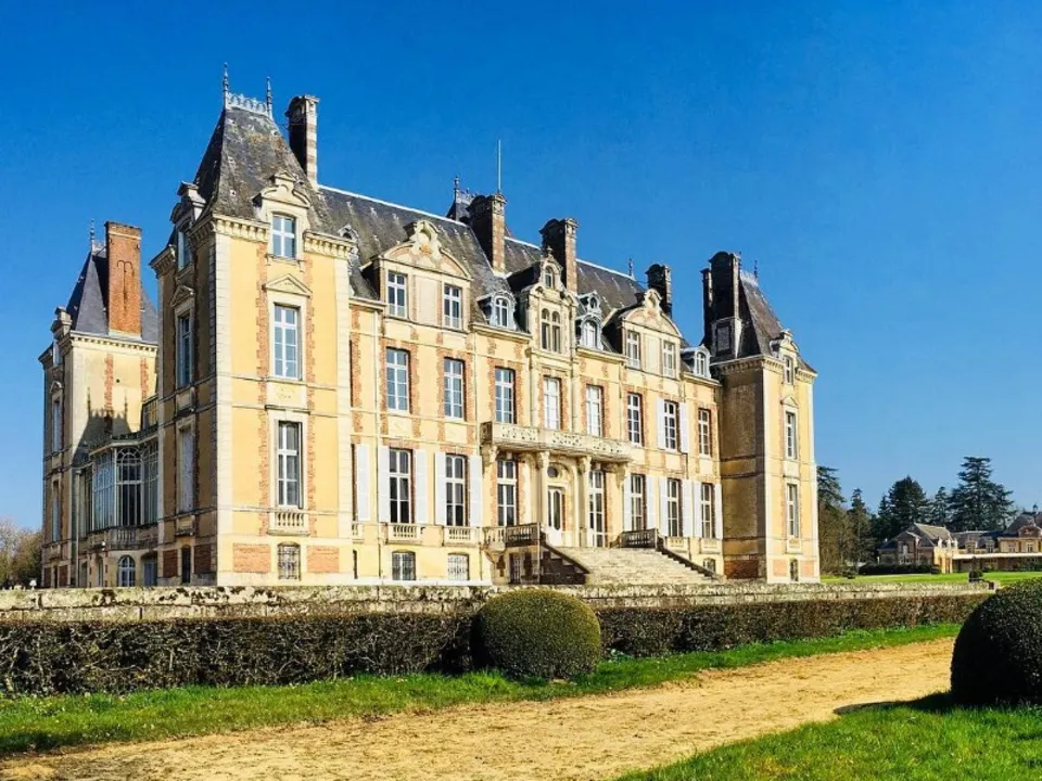 CHÂTEAU DE LA PIERRE