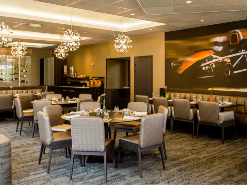 Hôtel Restaurant le Paddock***