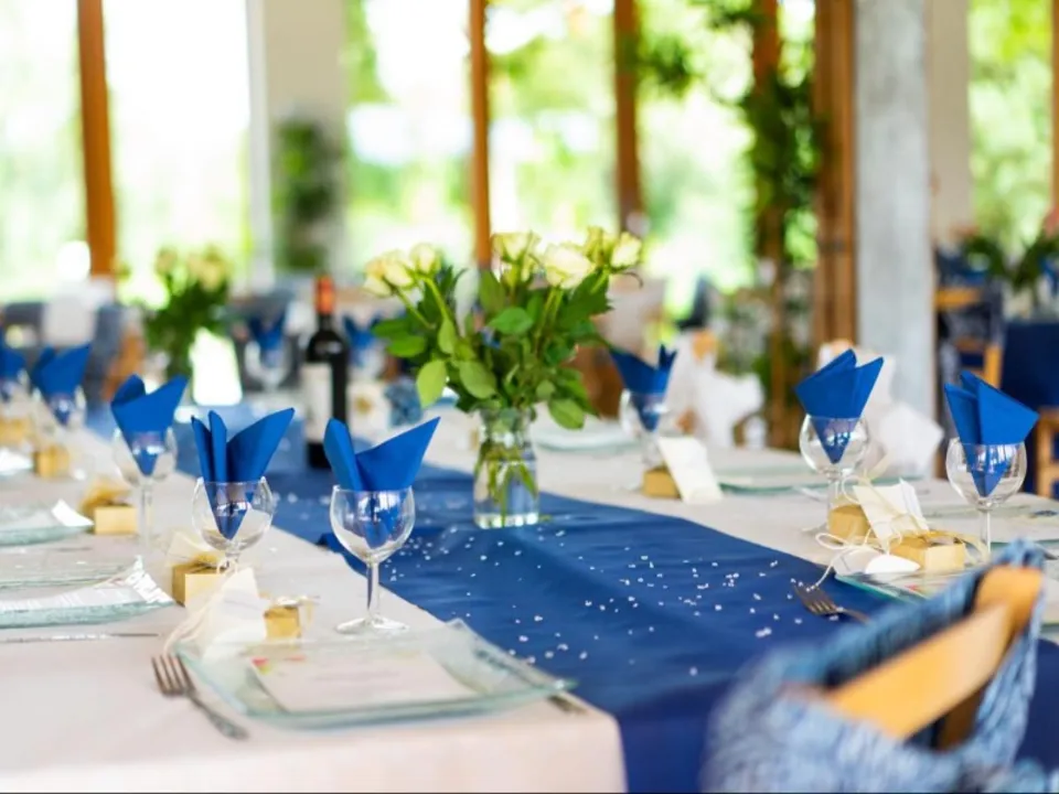 LE PAVILLON DES BERGES