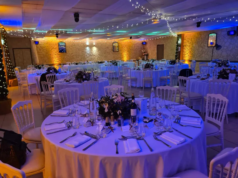 LE DOMAINE DE L'ENCHANTEUR