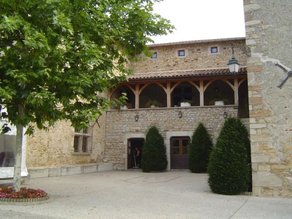 CHÂTEAU DE SAINT JULIEN