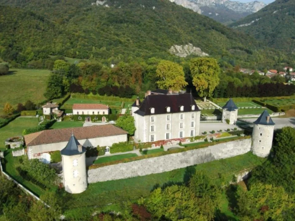CHÂTEAU DU TOUVET