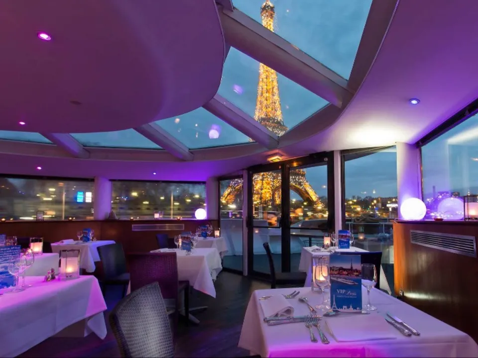 LE VIP PARIS YACHT HÔTEL