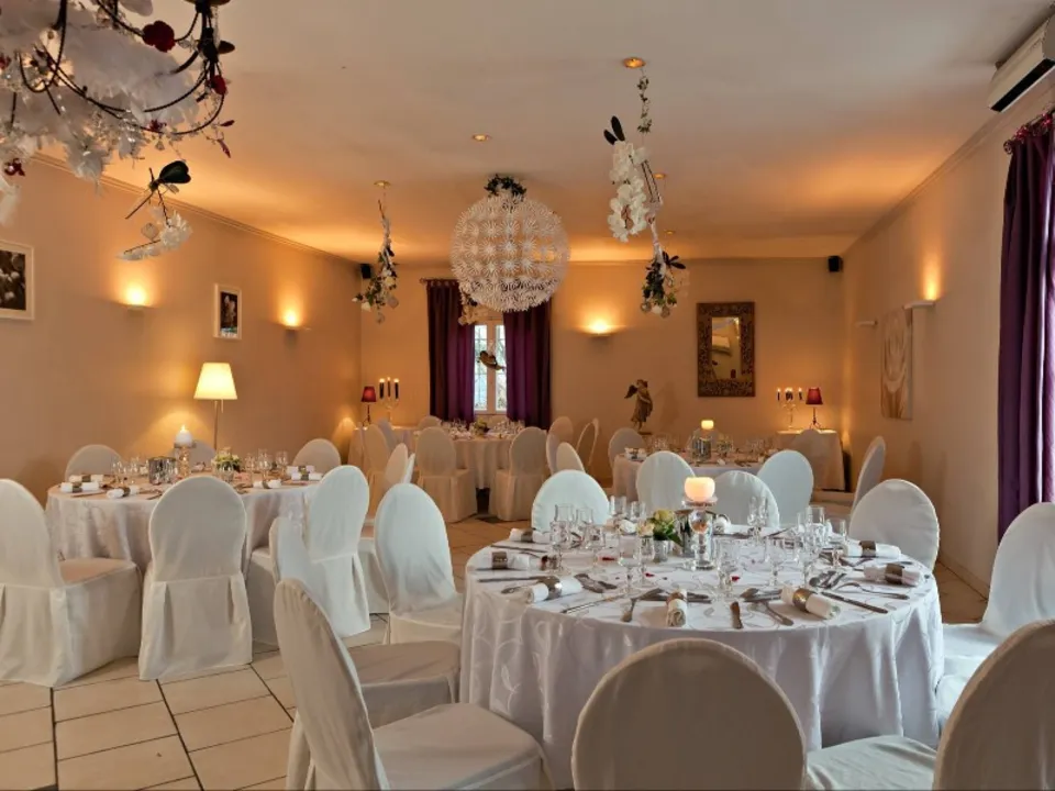 RESTAURANT LA LOUISIA