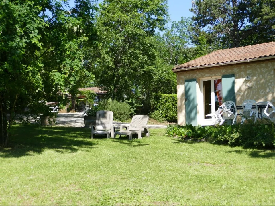 VILLAGE DE GÎTES LES COLLINES D'EYVIGUES