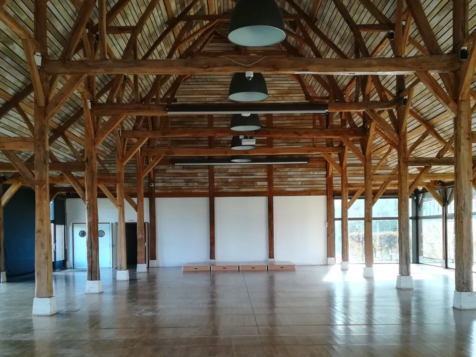 GRANDE HALLE DE CHAMEROLLES