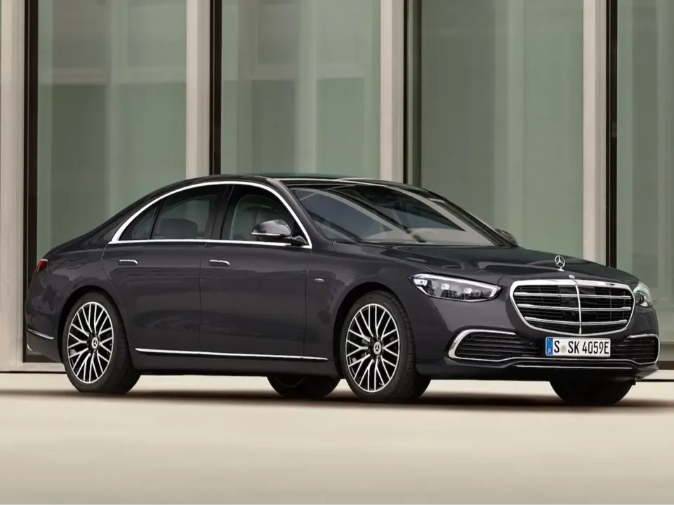 CHAUFFEUR D’ÉLITE VTC PARIS 8