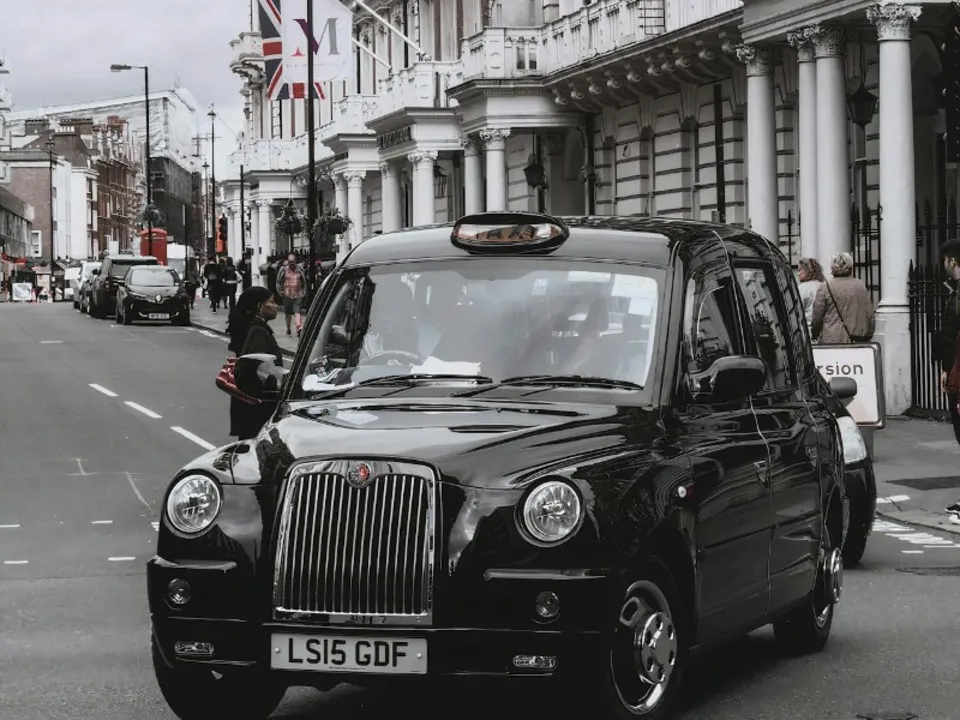 LONDON CAB
