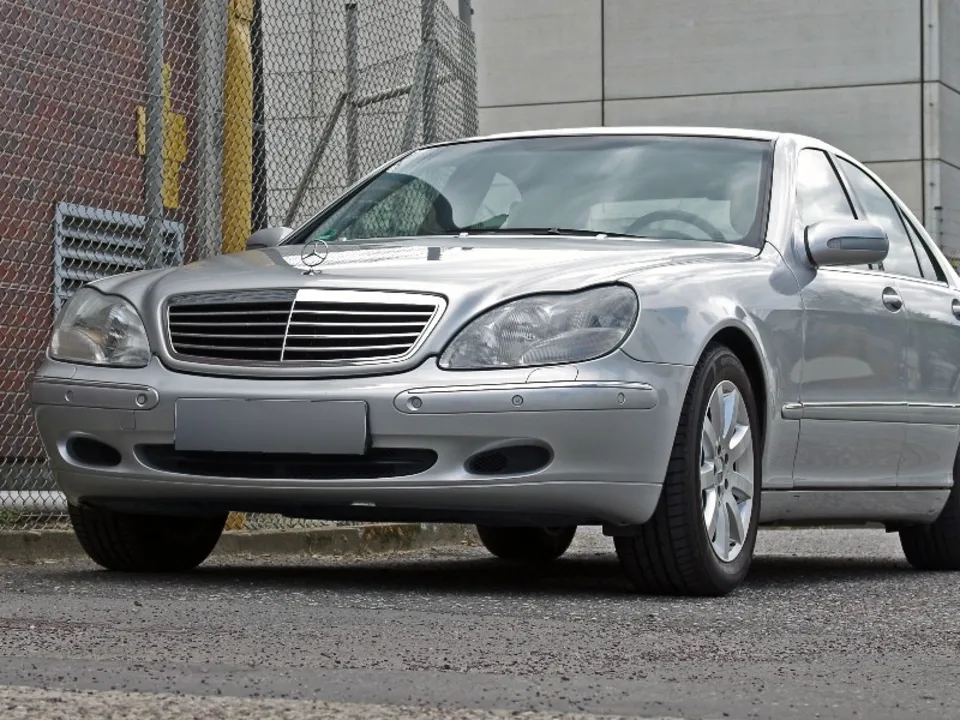 BEST CARS DRIVEN LIMOUSINES