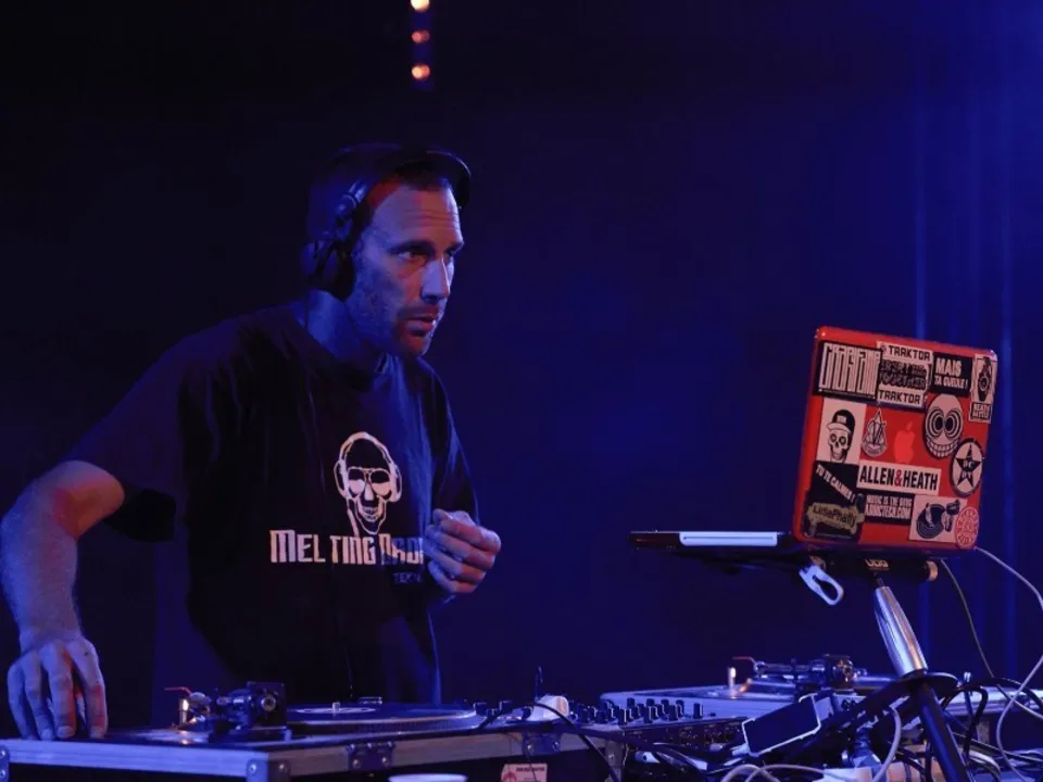 BLACK HOLE EVÈNEMENTS