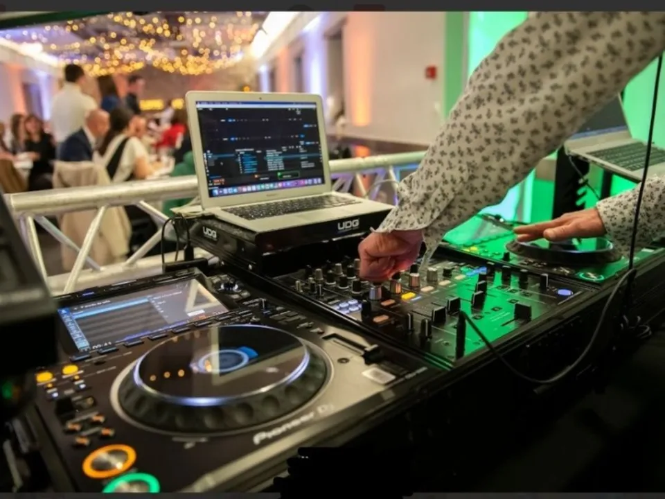 NIGHT FEVER ÉVÉNEMENT