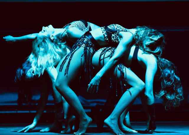 Revue cabaret paris reverie