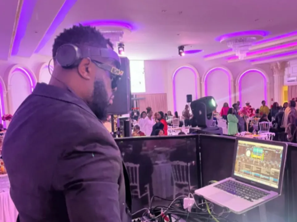 DJ Evra
