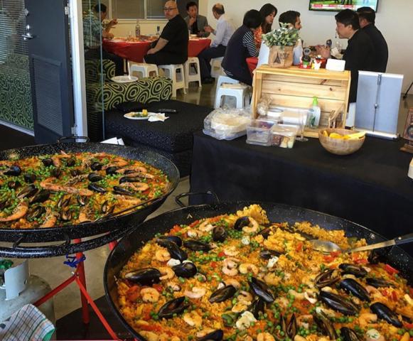 PAELLA AXOA ROUGAIL TRAITEUR
