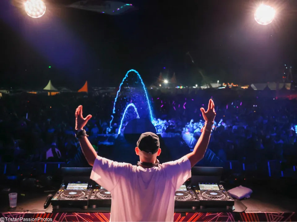 TRISTAN PASSION PHOTOS