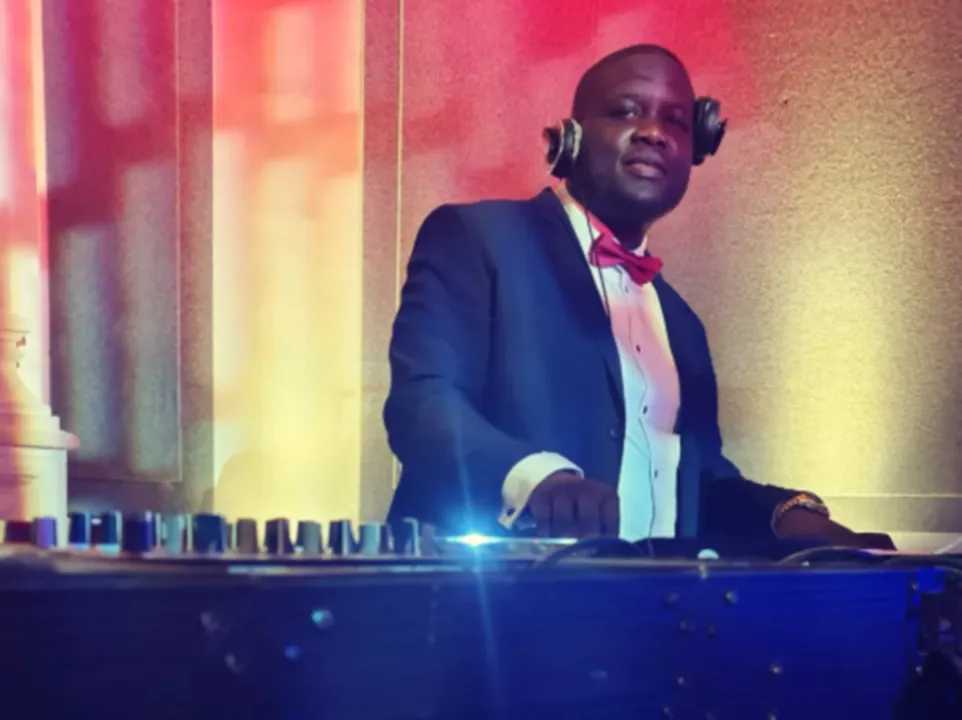 DJ TILAU