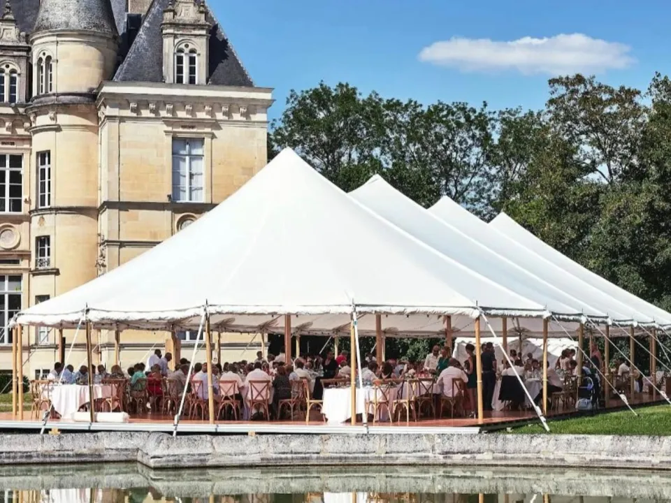 LES CHAPITEAUX CHAMPENOIS