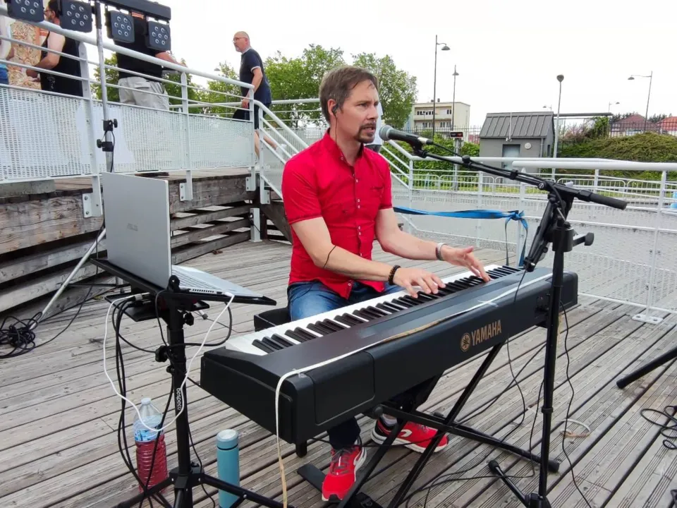 JOSHUA PIANO CHANT