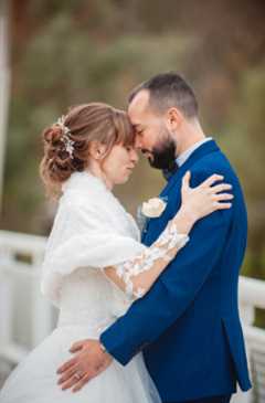 MEGGANE LH PHOTOGRAPHIES