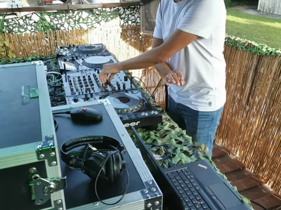 DEEJAY LUCKY