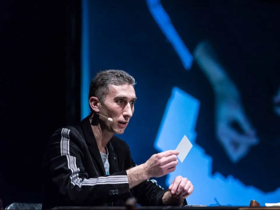 LUDOVIK - ARTISTE MAGICIEN