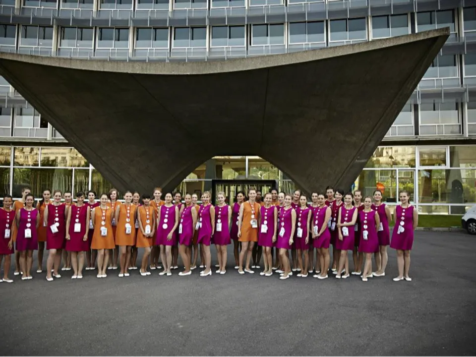 Agence d'hôtesses pierre cardin