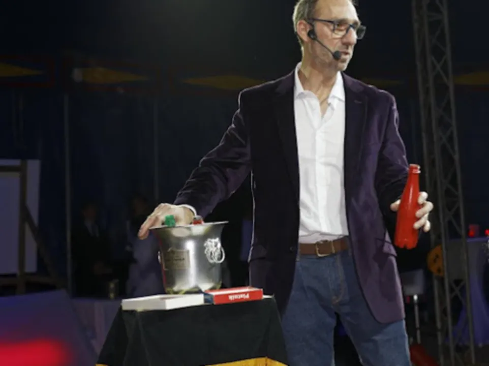 MAGICIEN DAVID SANTINI