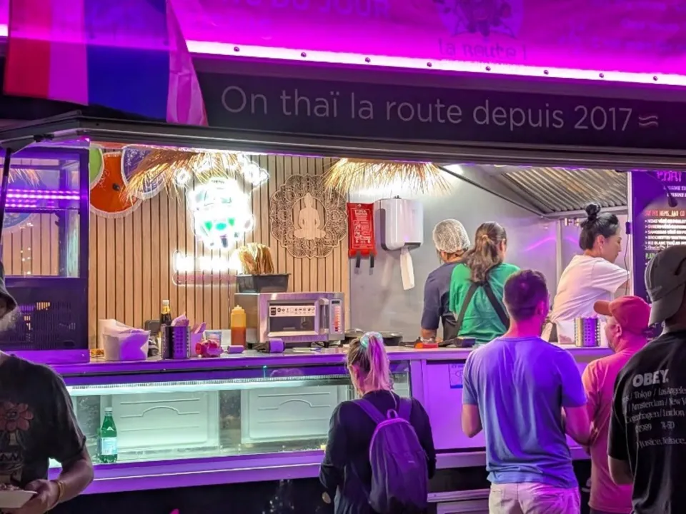 À LA THAÏ !