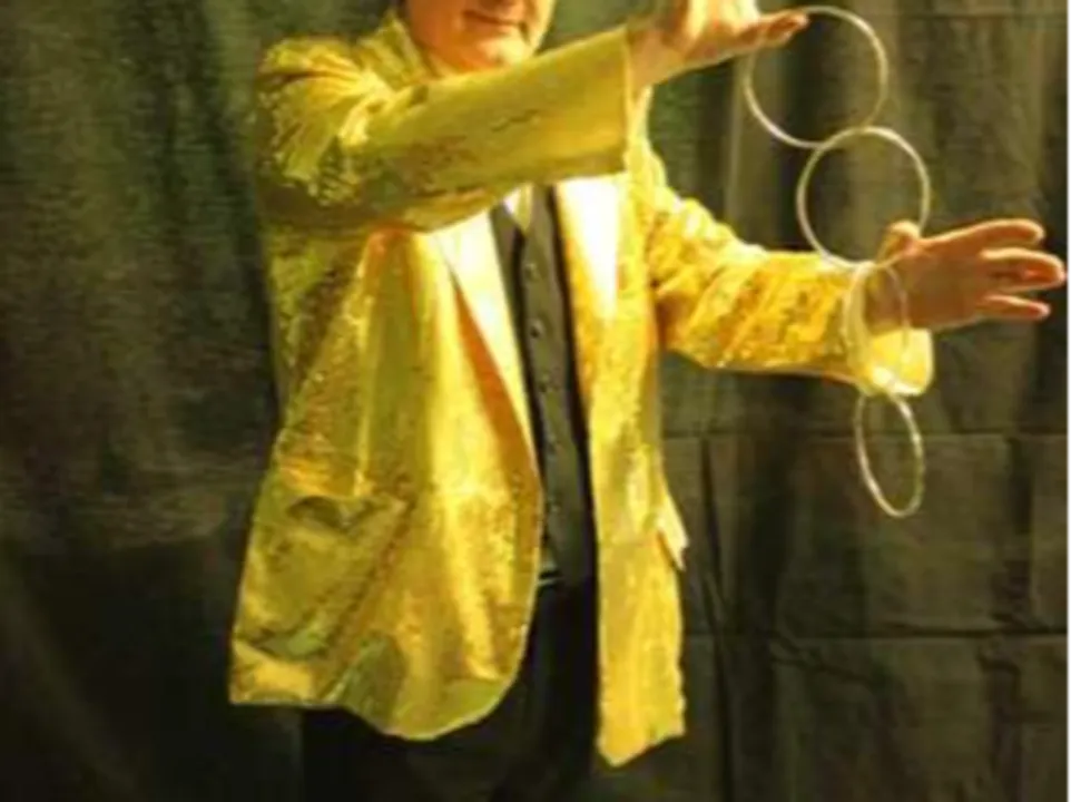 ANA-KATA, MAGICIEN, MENTALISTE, VENTRILOQUE