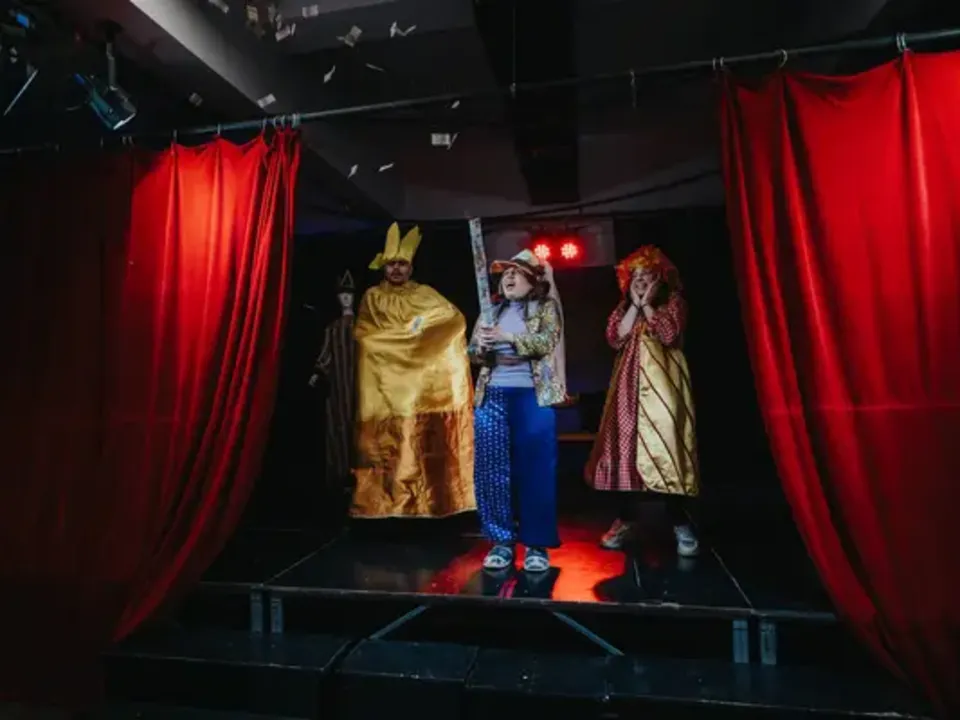 DENIS COLOMBINO, MAGICIEN CLOSE-UP