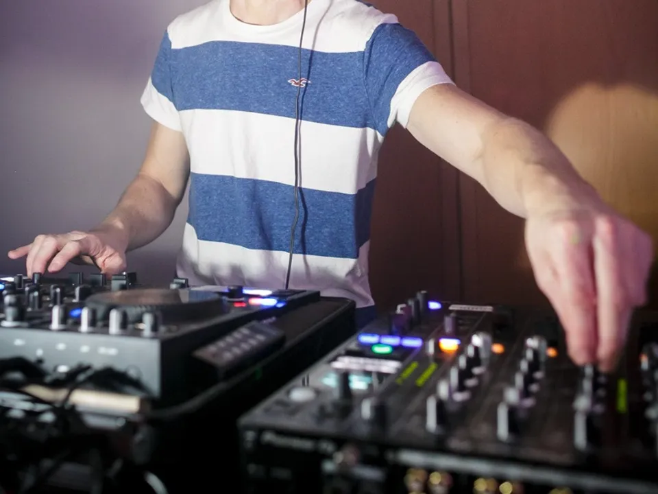 DJ DISCO DFRAGON