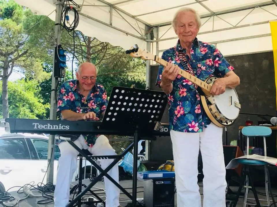 TONTONS SWINGERS JAZZ BAND