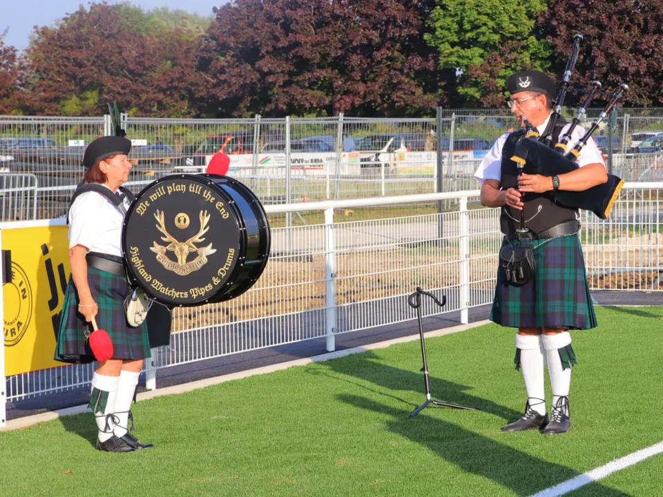 Highland Watchers Pipes & Drums