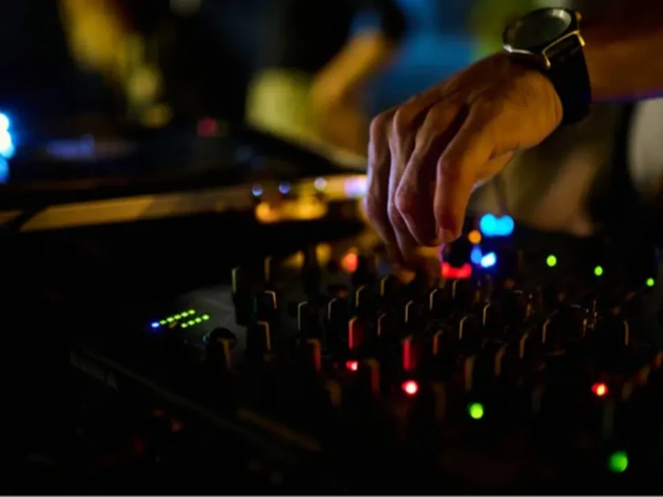 MUSIC STORY 