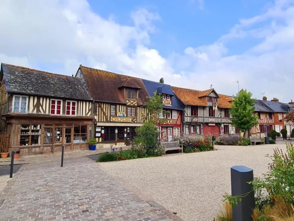 LES PETITS MATINS BLEUS