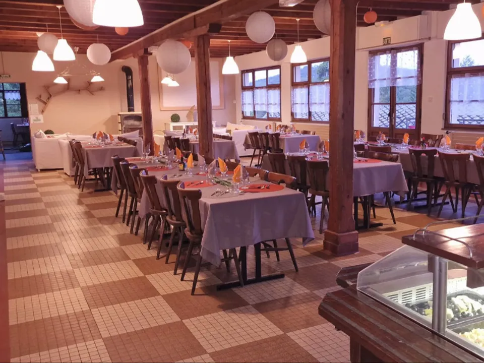 A LA CROISÉE DES CHEMINS