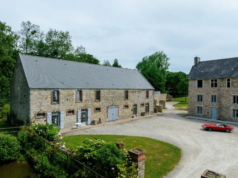 DOMAINE DE LA COUR