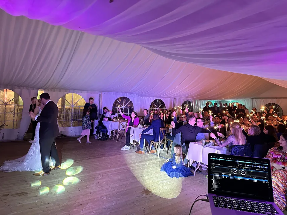 DJ VAN 