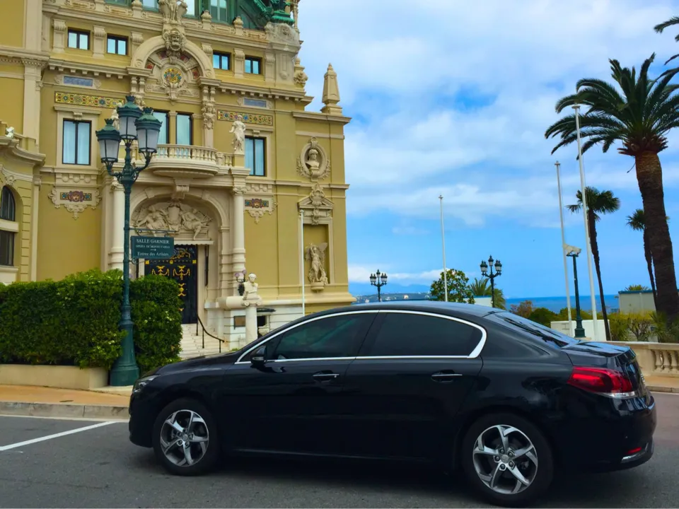 BLACK PEARL LIMOUSINE