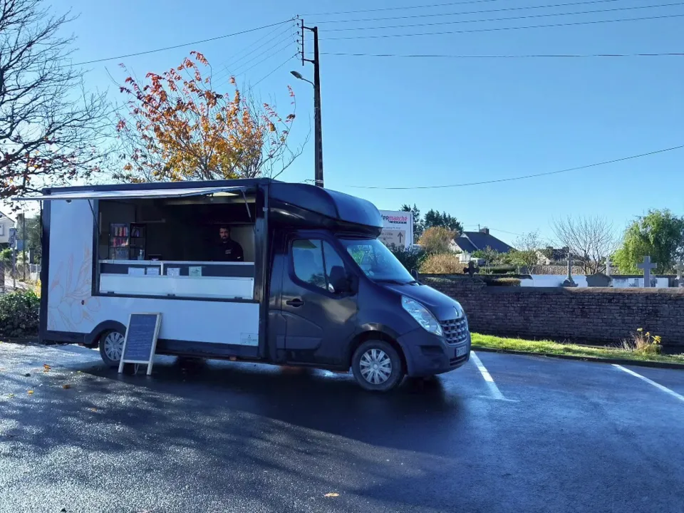 TY JEANJEAN FOODTRUCK