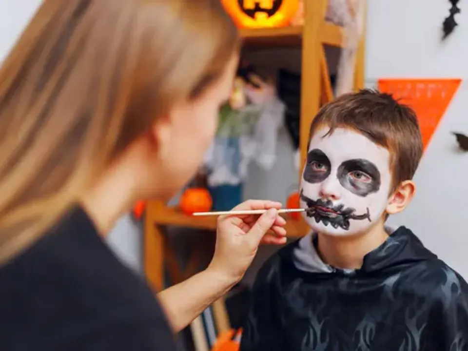 NOUNOUS/ ANIMATEURS EVENEMENTS 