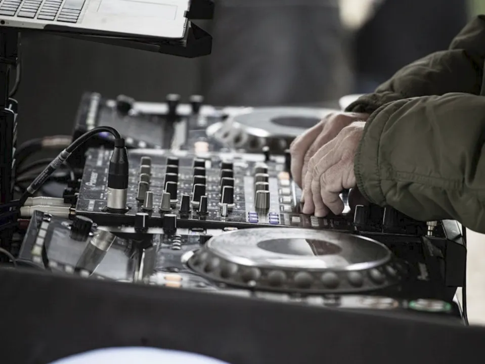 DJ ZEKO 