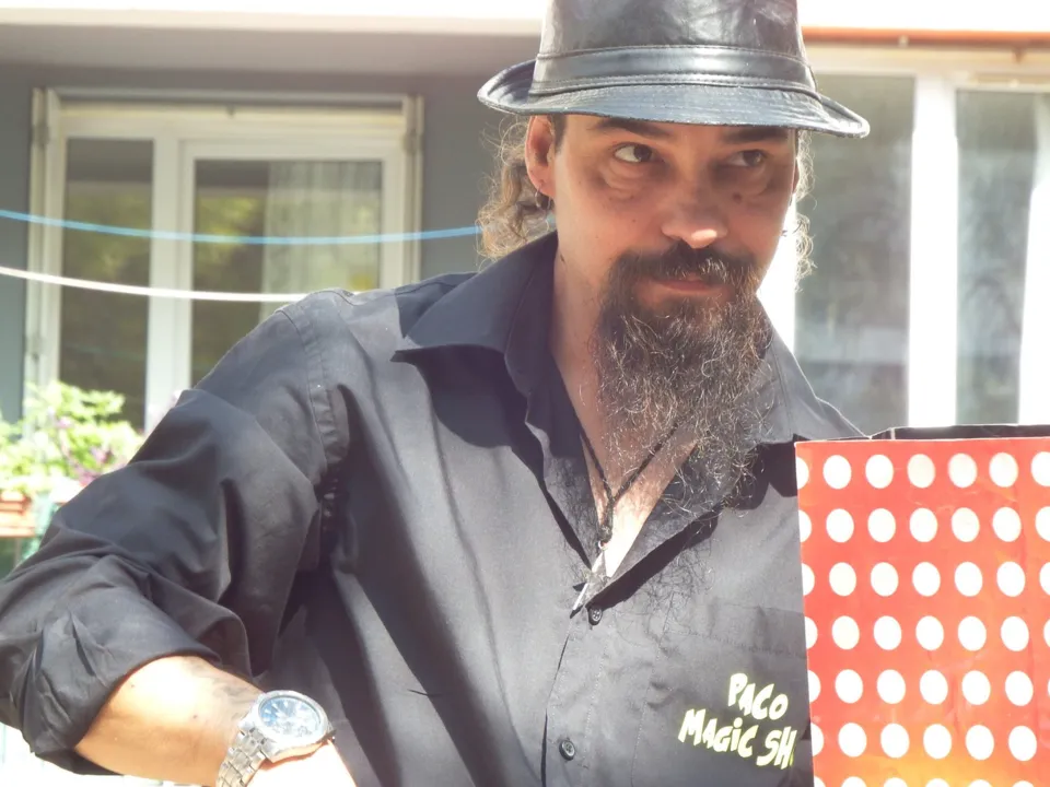 PACO MAGIC SHOW