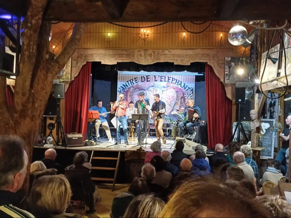 L'ANTRE DE L'ÉLÉPHANT