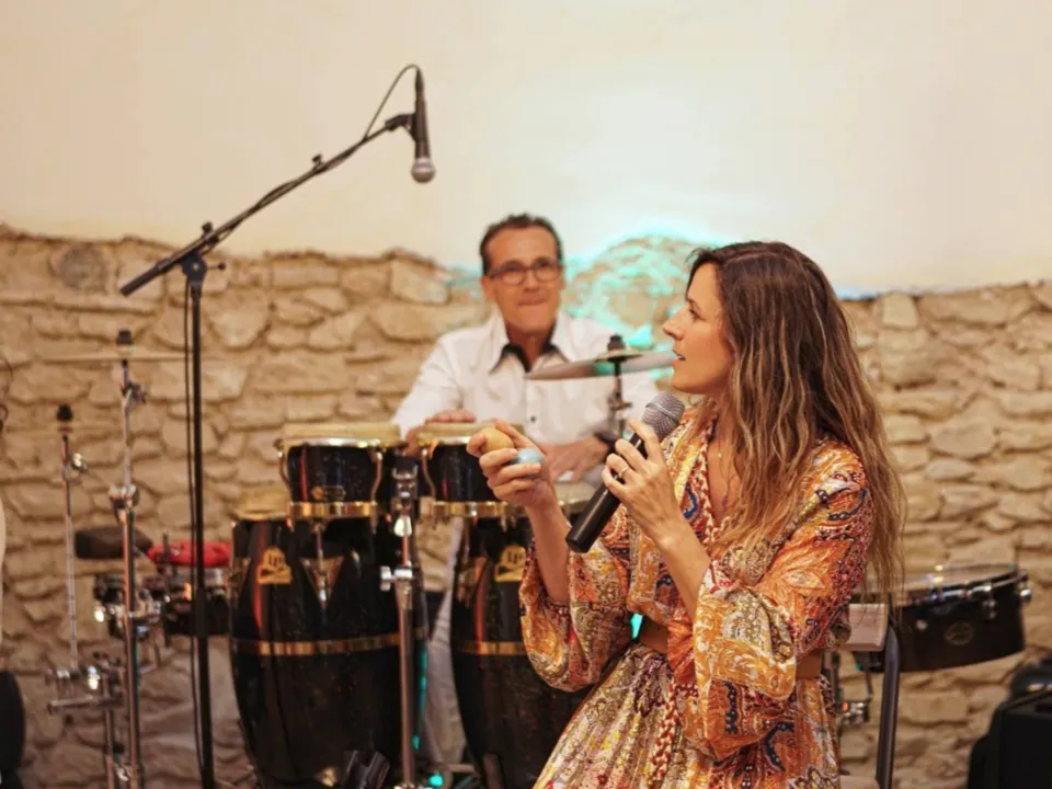 SMILE MUSIC LOUNGE