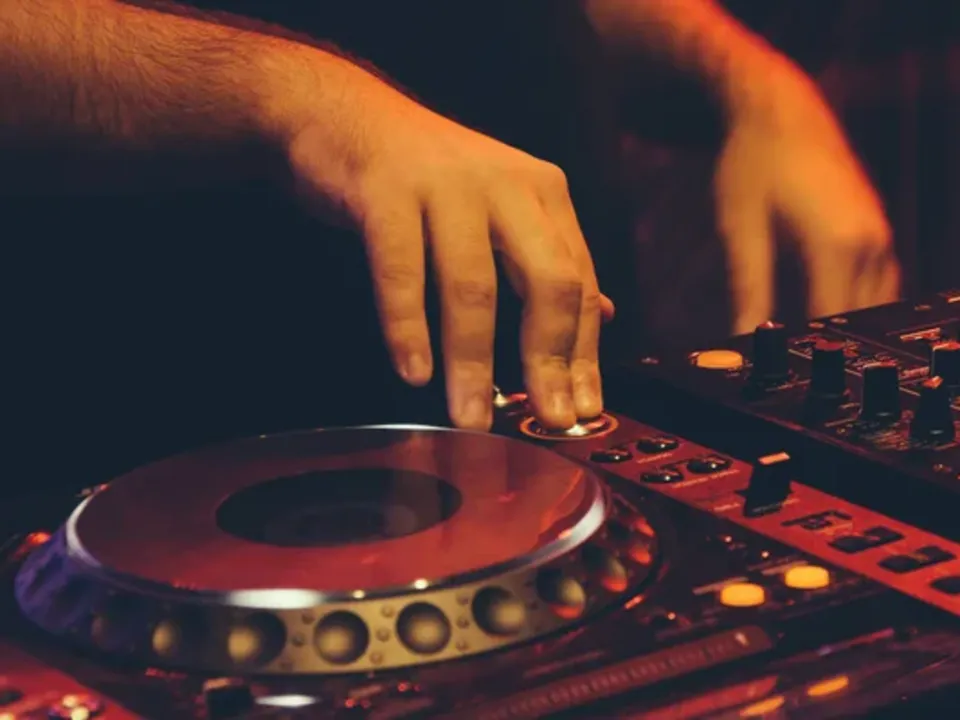 DJ KANOU TIMELESS