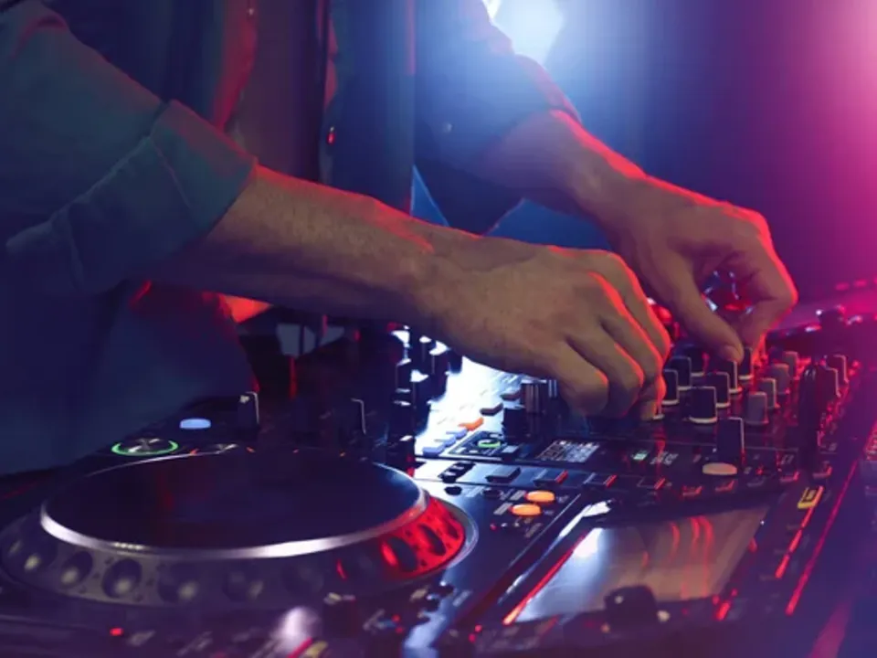 PEDRO LE DJ