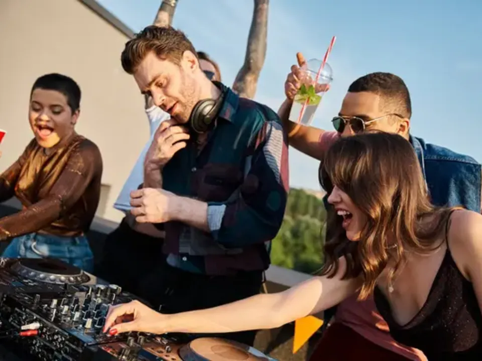 DJ Val