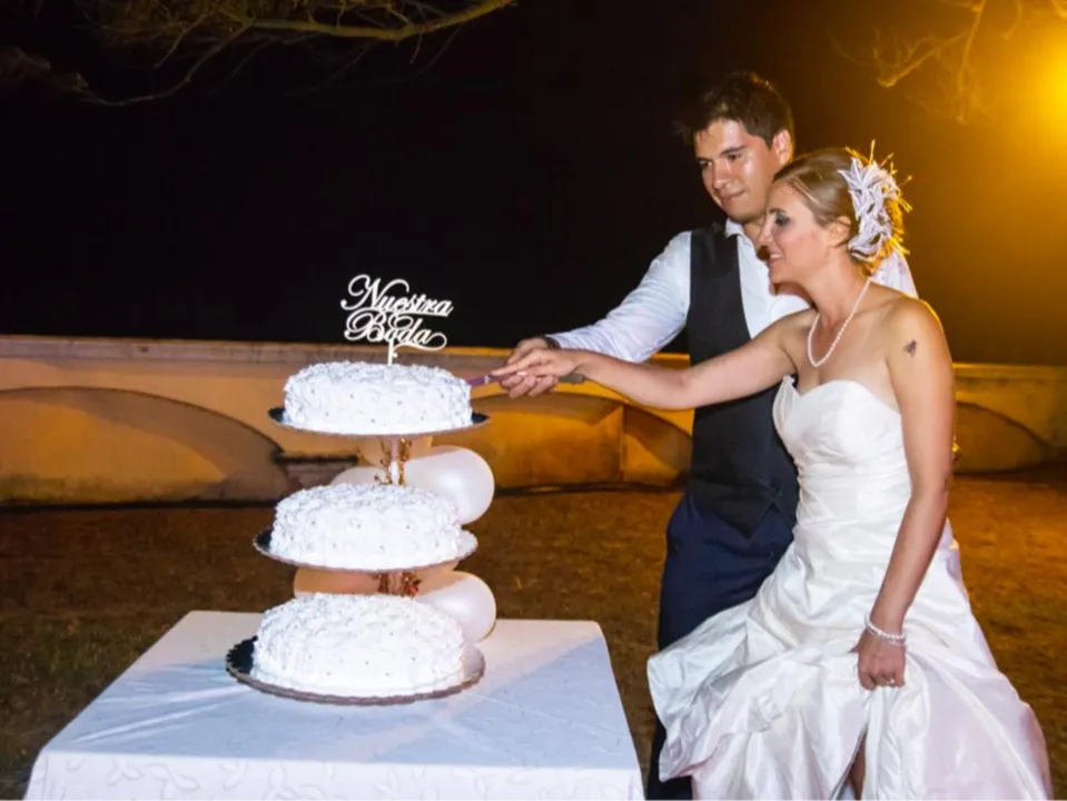 COLOR WEDDING